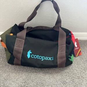 Cotopaxi 32L Travel Duffel Bag Black NWT